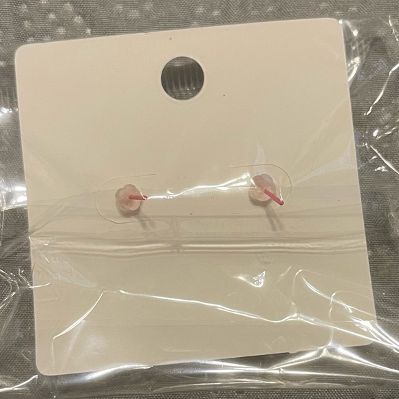 Flower Earrings - Picture 4 of 4